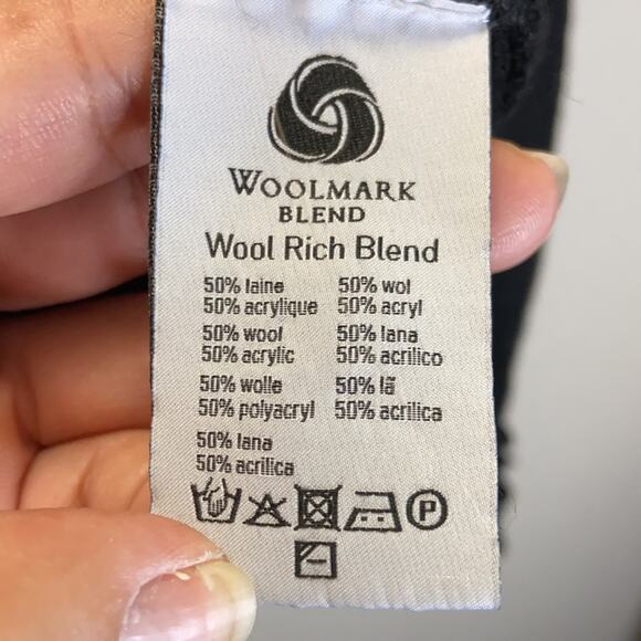 Lacoste Women V-Neck Wool Blend Sweater Size 40/8 - Picture 7 of 7